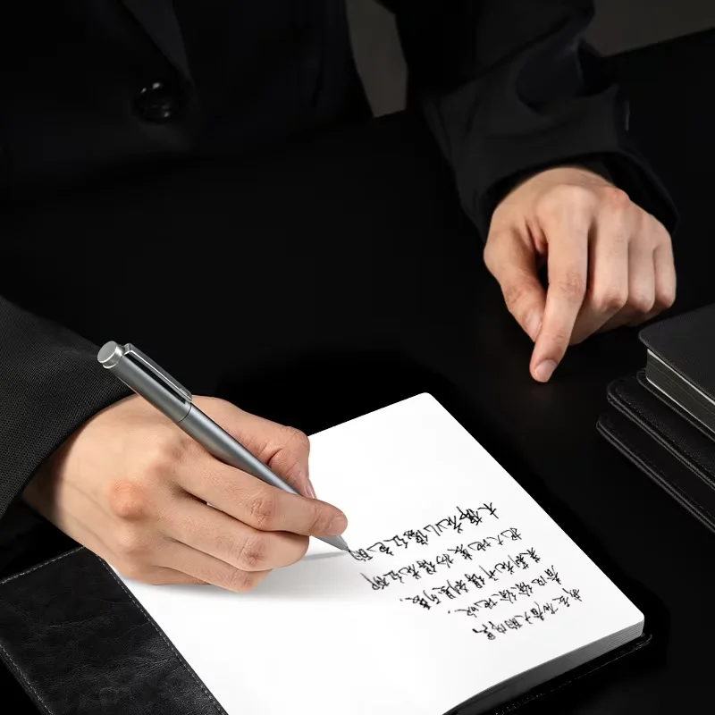 أقلام توقيع معدنية ممتازة من DELI مقاس 0.5 مم حبر جل ذهبي وفضي أقلام كتابة سلسة لتوقيع قوائم جوائز الشهادات