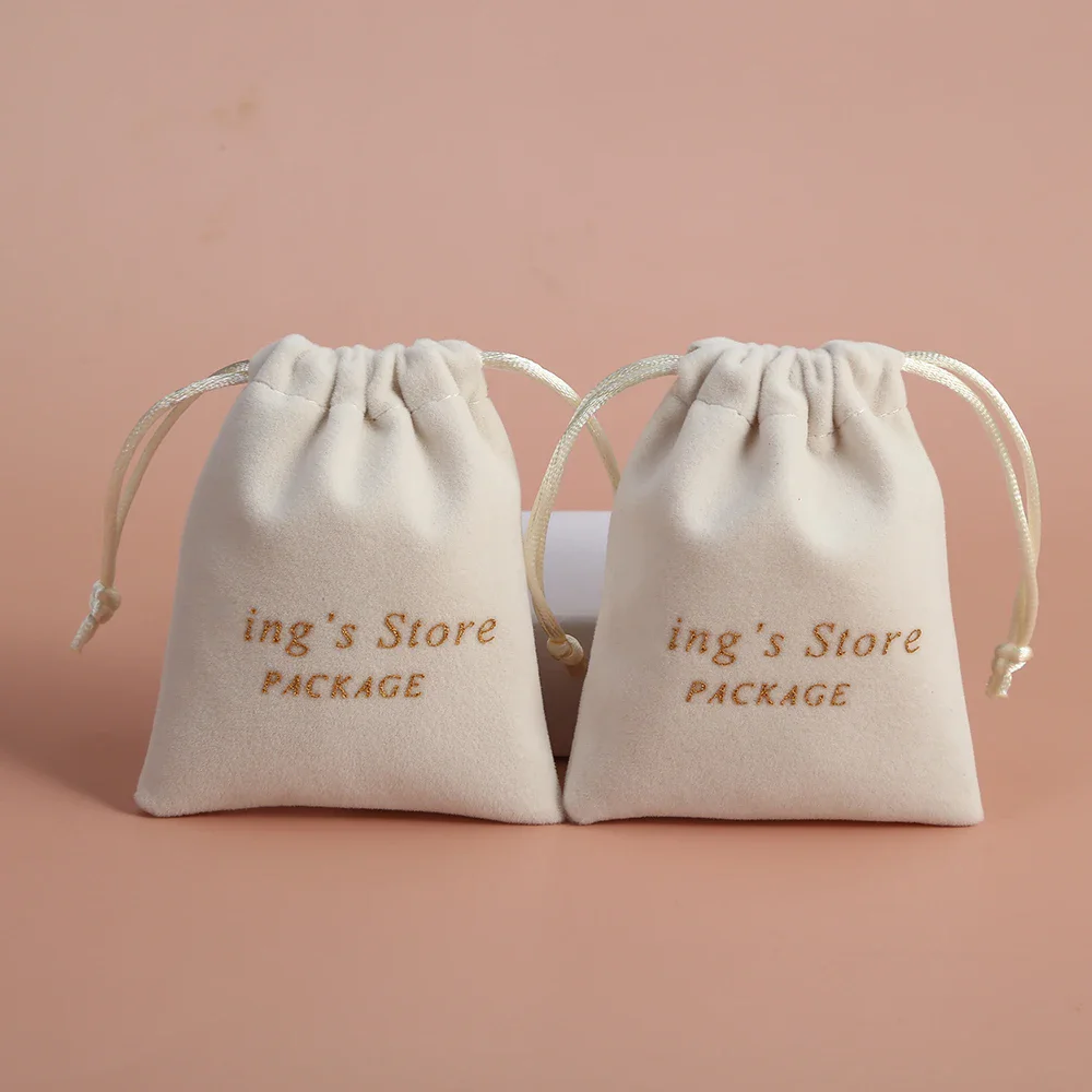 100 Personalized Velvet Drawstring Pouches Jewelry Packaging Pouch Beige Gift Bags Chic Small Pouches Wedding Favor Custom Logo