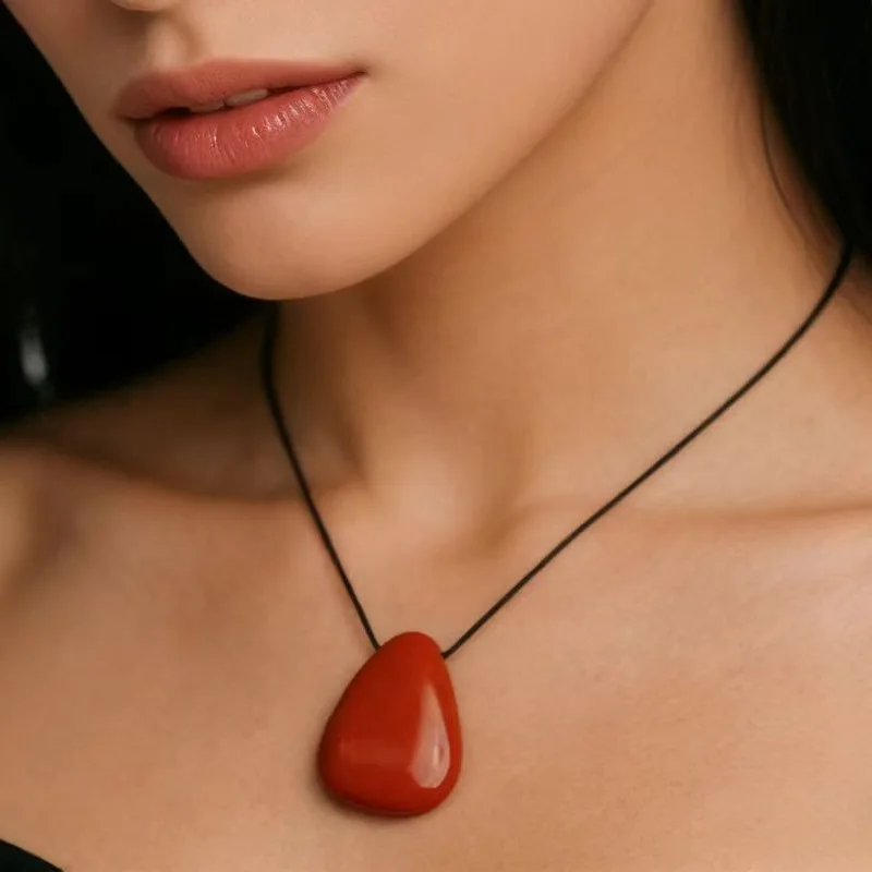 

Ins Style Niche Design Irregular Triangle Natural Red Agate Pendant Necklace Fashion Temperament High-end Long Adjustable Chain