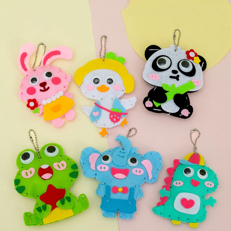 5Pcs Cartoon Animals DIY Sewing Craft Kit Toys Non-woven Animal Non-woven Keychain Handmade Early Educational Toys Kids Gifts