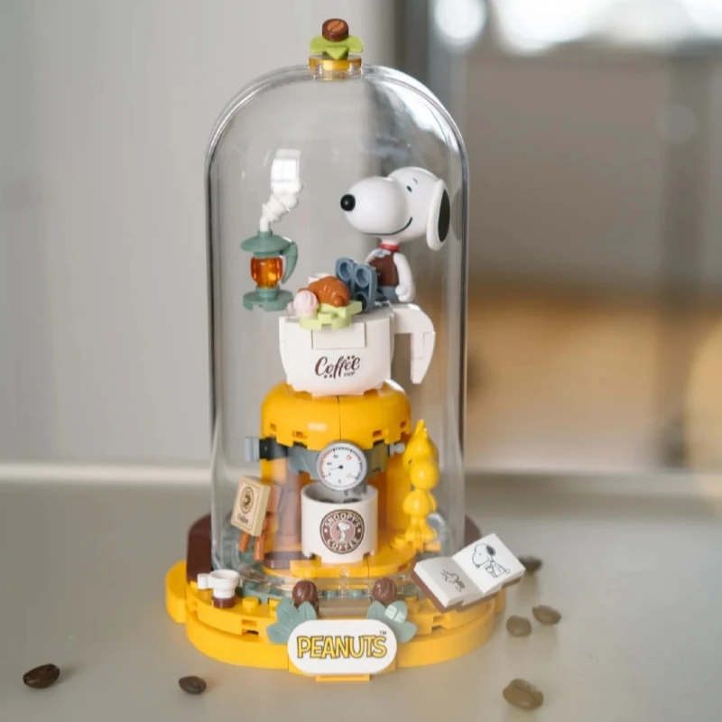 Pantasy Snoopy Building Blocks PEANUTS Assembly Toys Cartoon Coffee Machine Red House Model Ornaments Collection Gifts