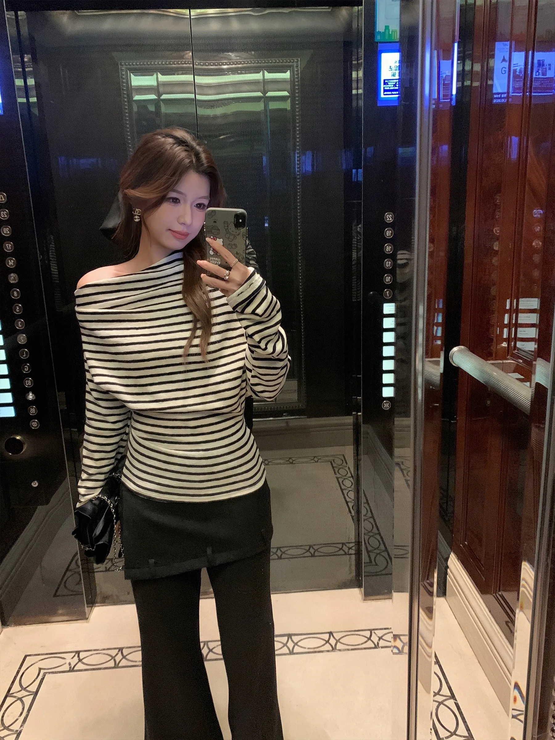 

Новинка Весна-Лето: Свободный вязаный топ с открытыми плечами и завышенной талией, женская одежда, удобный эластичный трикотаж в полоску