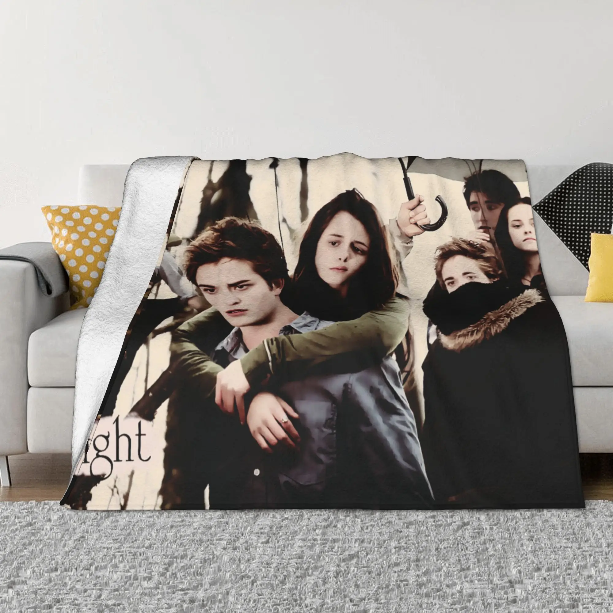 

The Twilight Saga Vintage Blanket Cover Flannel Edward Bella Lightweight Throw Blanket for Car Sofa Couch Bedspread