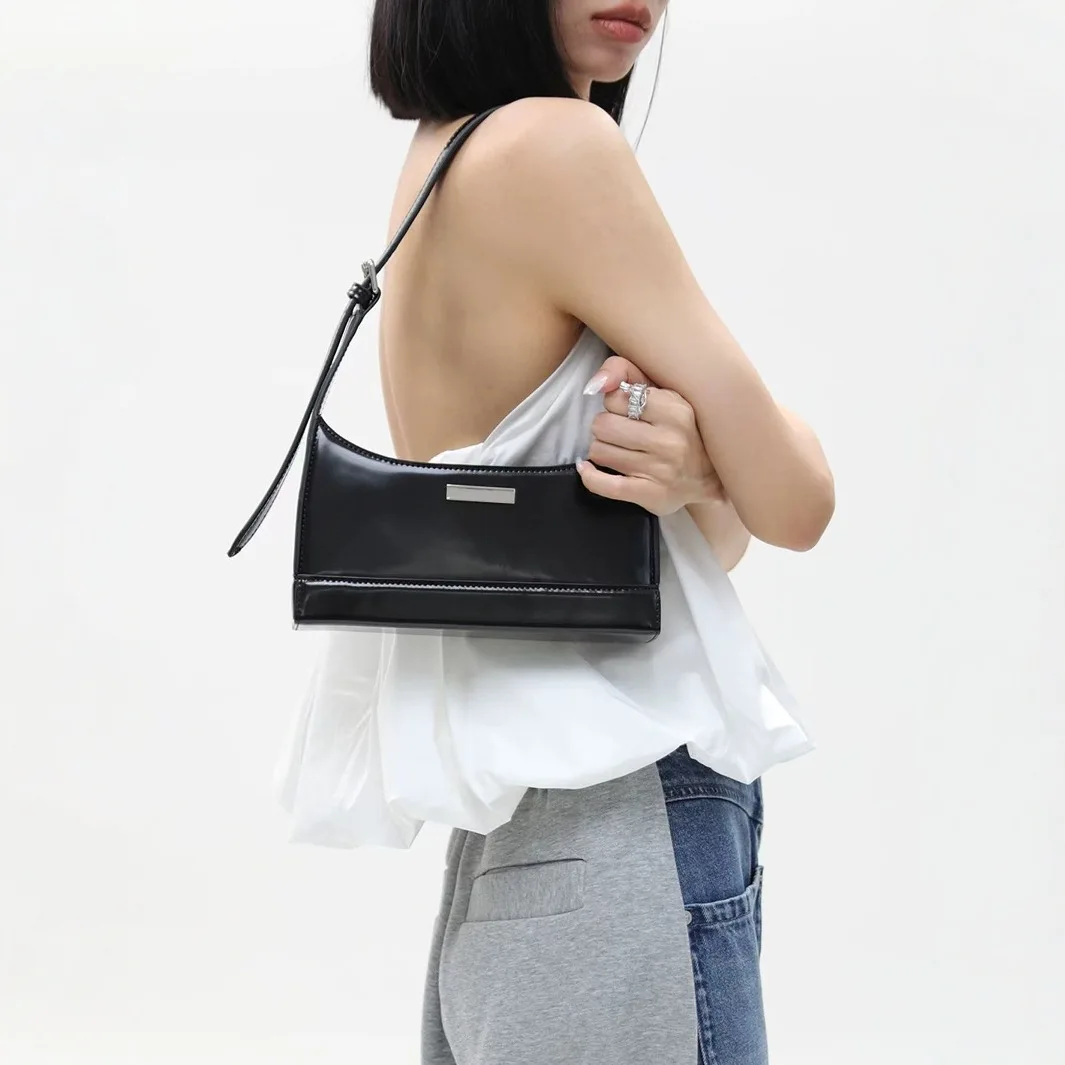 

Korean Style Solid Color Shoulder Bag Textured PU Leather Armpit Bag Fashionable Simple Women's Handbag 2026 Spring New Bag