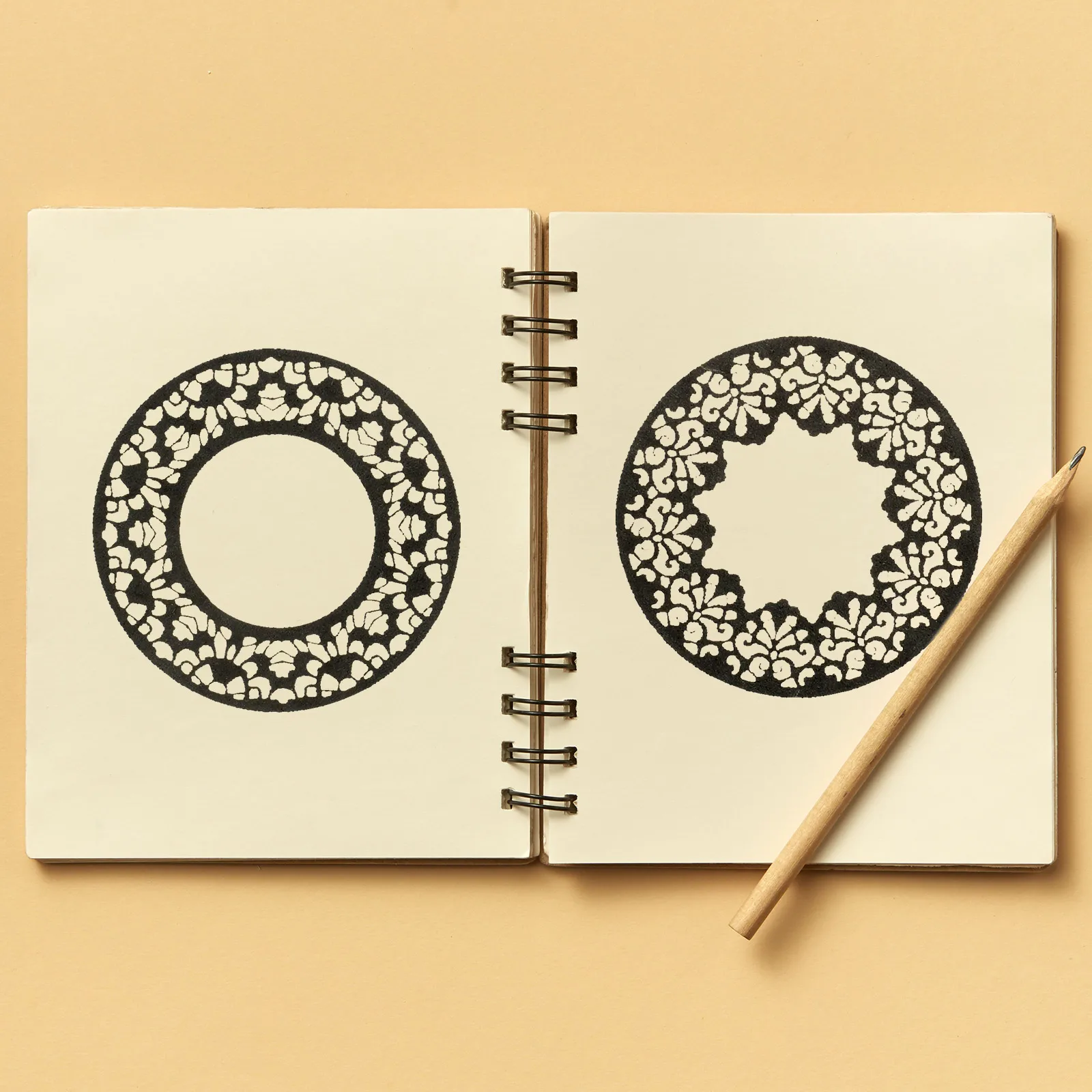 

2pcs Lace Scrapbook Vintage Design Decorative For Diy Craft Journal Notebook Scrapbooking Material Retro Paper Crafting