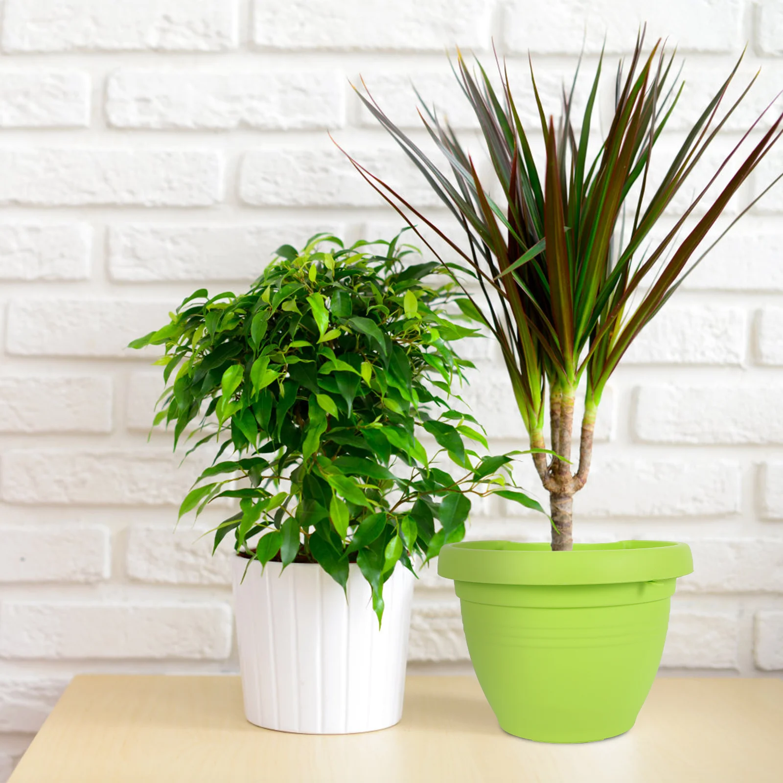 

2pcs Wall-Mounted Flower Pot Durable Plastic Hanging Planter For Garden Bathroom Balcony Space-Saving Vertical Container