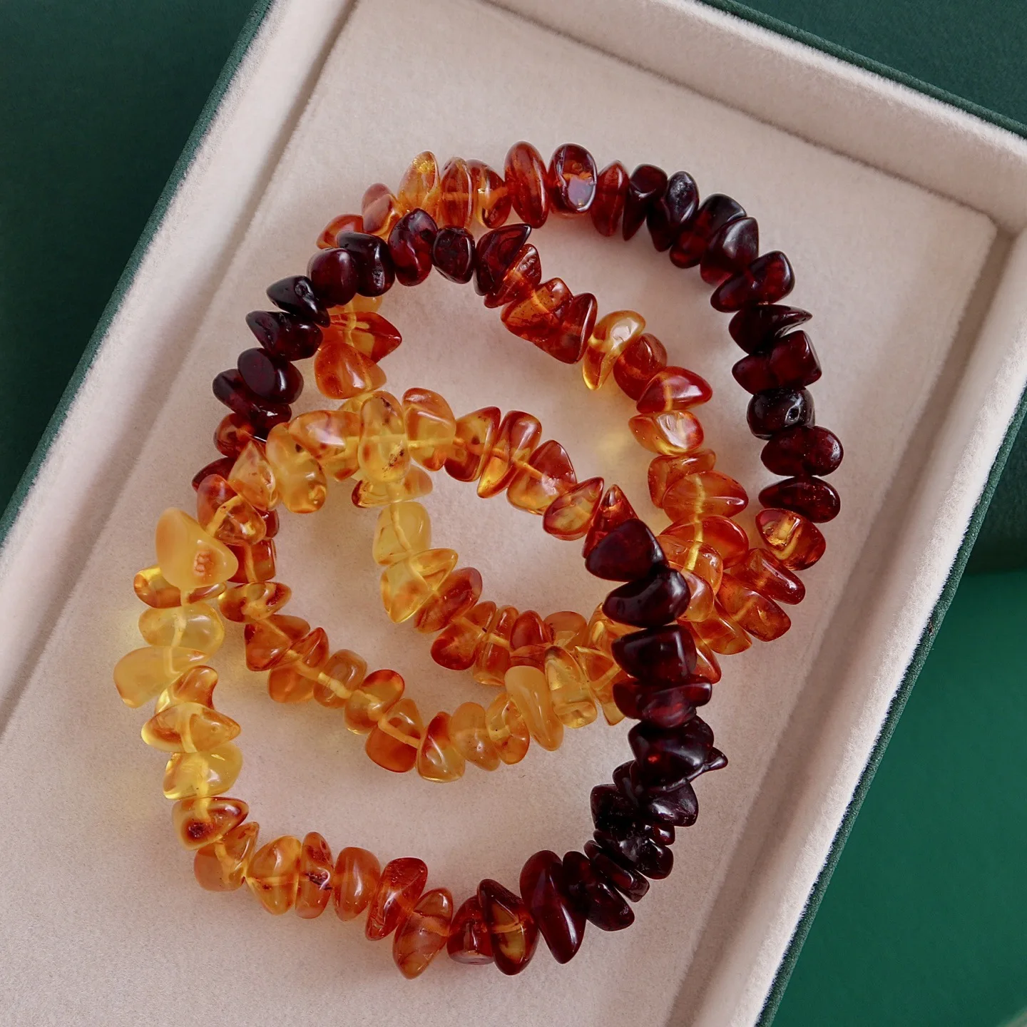 Bracelet en ambre naturel pour femmes, cadeau élégant, bijoux, pierres précieuses authentiques, énergie curative, ambre de sang doré de la Baltique, bracelets arc-en-ciel