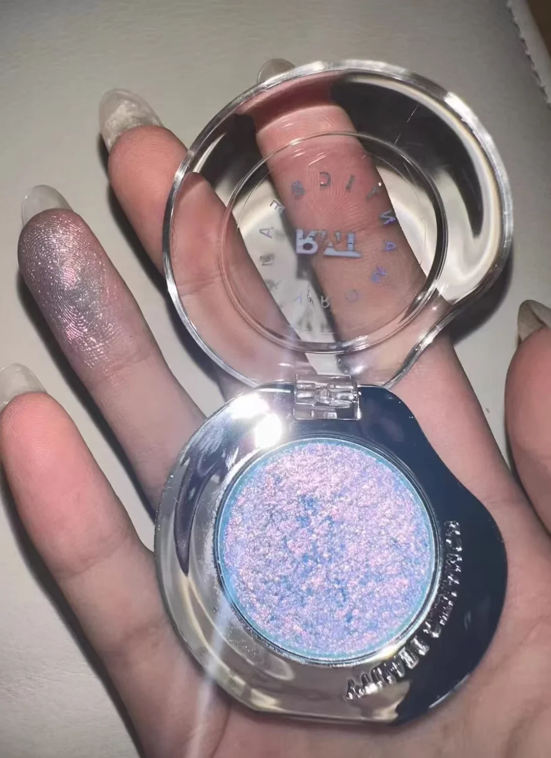 RMT ギャラクシー カメレオン モノクローム アイシャドウ フラッシュ ロングラスティング スポットフラッシュ ハイライト アイシャドウ パールセント シルキー 1.7g