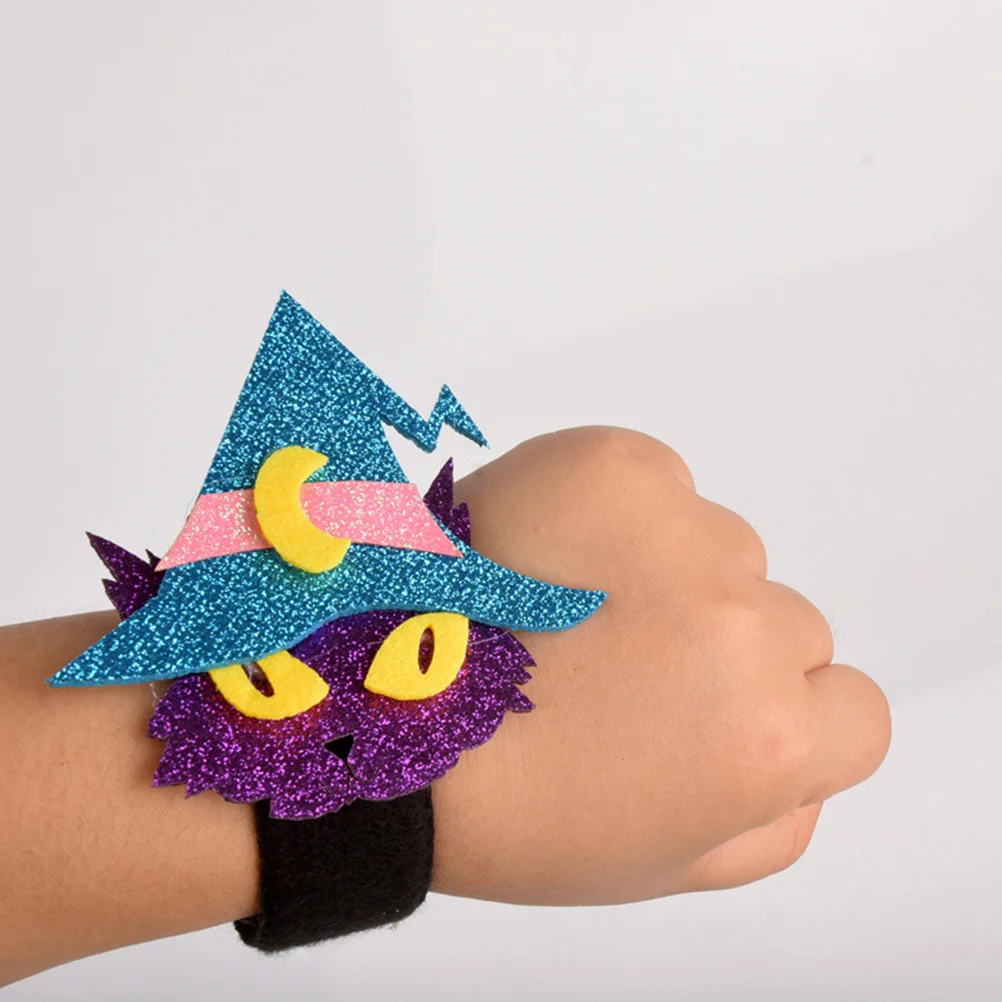 4 個の子供用スラップブレスレット ハロウィンをテーマにしたカボチャコウモリデザイン 快適な質感 ポータブルリストバンド パーティーの記念品の装飾用