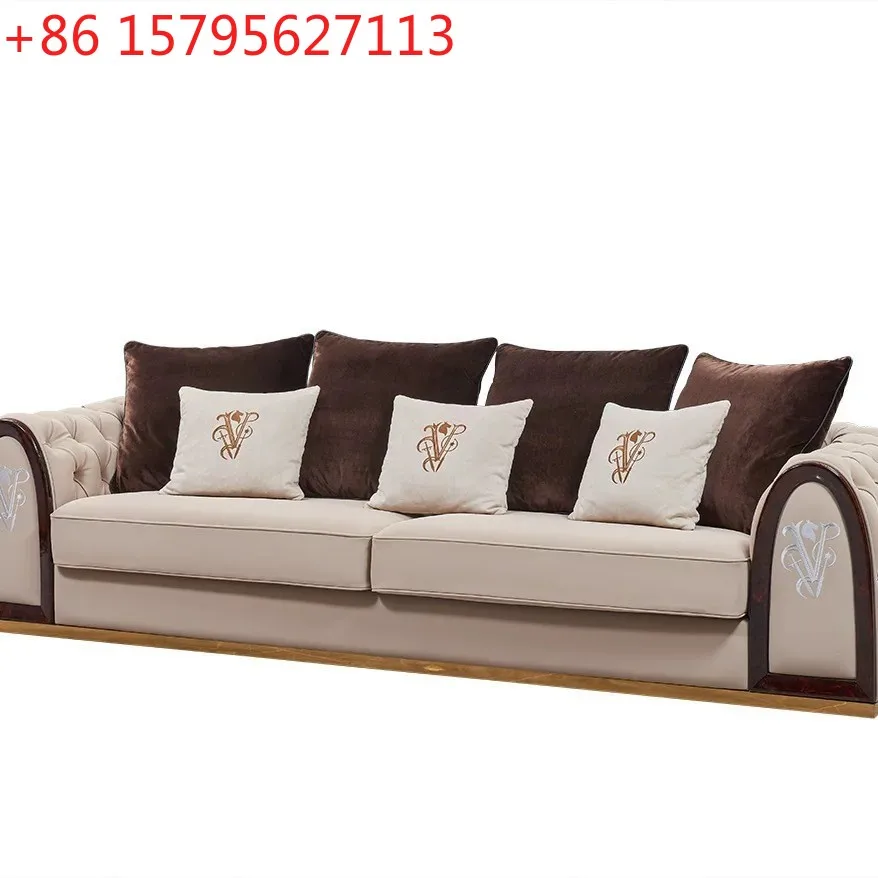 

Итальянский диван из массива дерева с матовой кожаной обивкой, в стиле постмодерн, для гостиной виллы.