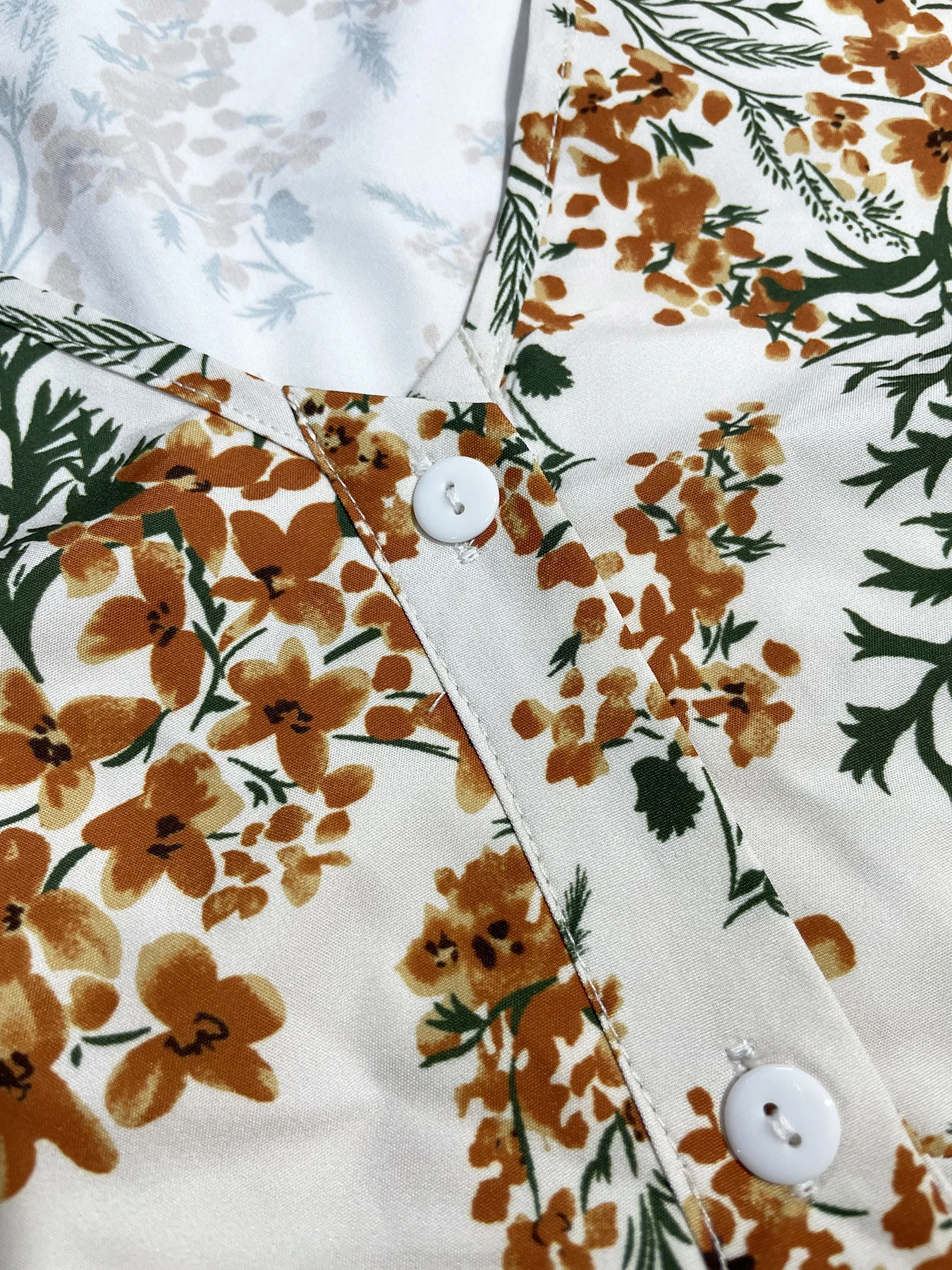 Sukienka damska z drobnym kwiatowym wzorem, dekolt w serek, sukienka w stylu boho z długim rękawem do noszenia na co dzień, na wakacje i wakacje, sukienka damska na wiosnę.