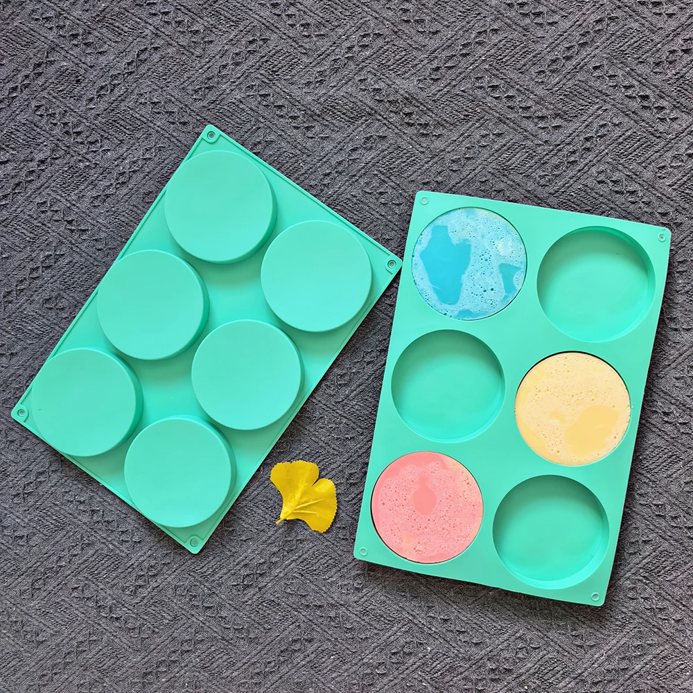 

Большая круглая силиконовая форма с 6 полостями, подходит для выпечки тортов, подставок из смолы, многослойных тортов, чизкейков и радужных тортов.