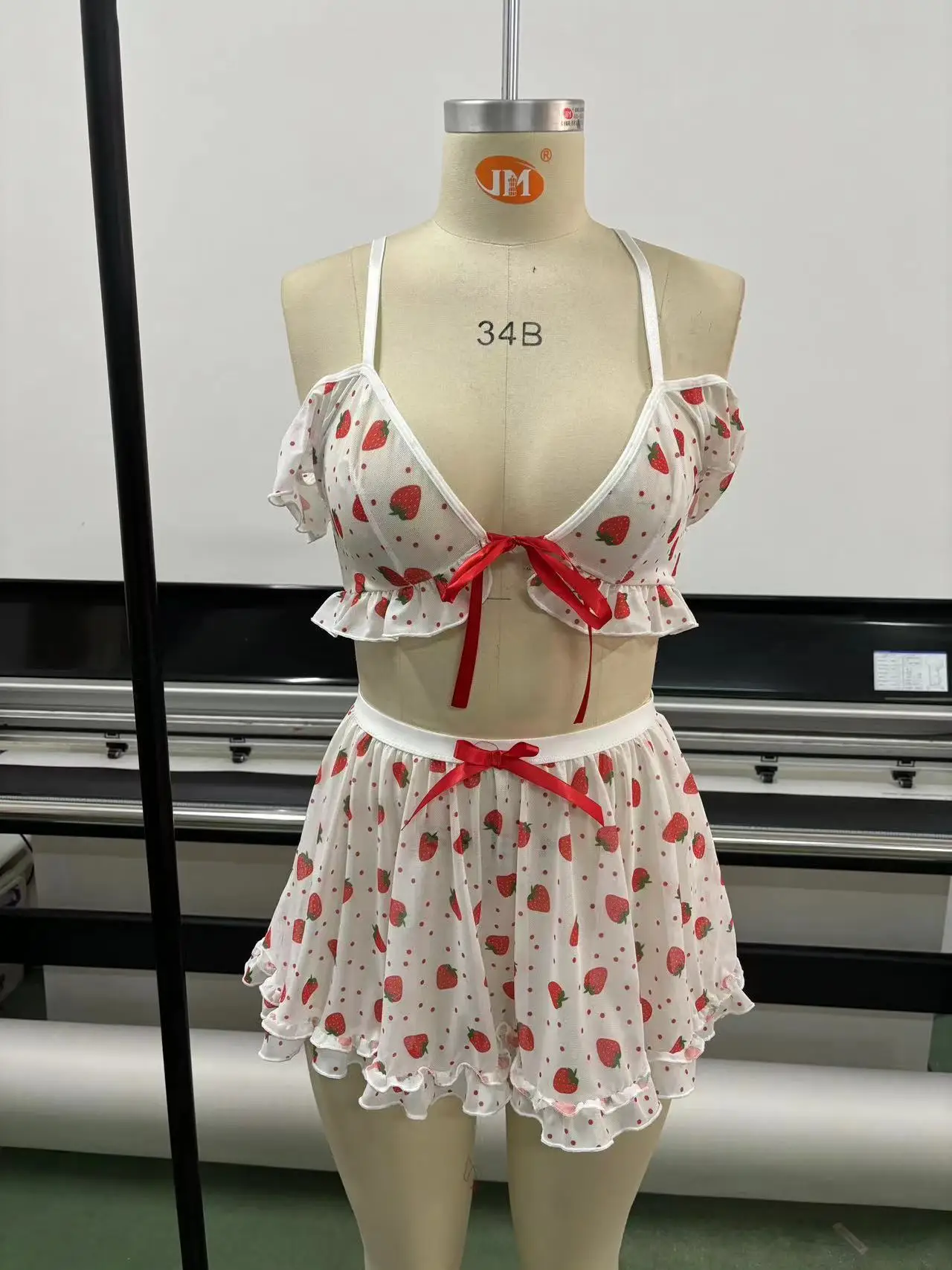 ชุดนอนลูกไม้ลายสตรอว์เบอร์รี่แบบญี่ปุ่น ชุดนอนผ้าตาข่ายลูกไม้สุดน่ารัก กระโปรงสั้นผู้หญิง ชุดชั้นในบางเบา สวมใส่สบาย