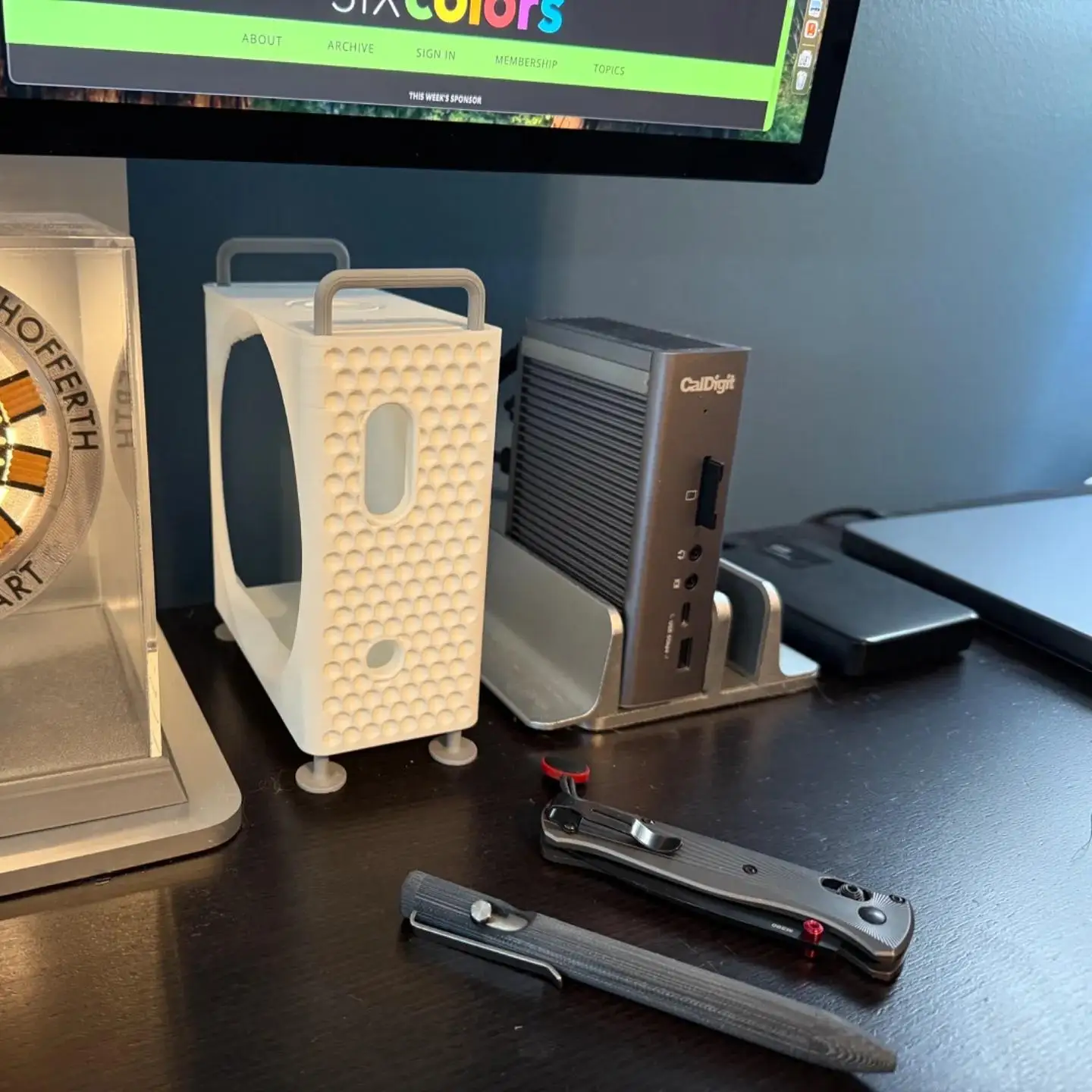 3D Printed for Mac Mini M4/M4 Pro 2024 Vertical Computer Case Protective Dustproof Bracket Storage Stand DIY PC Accessories