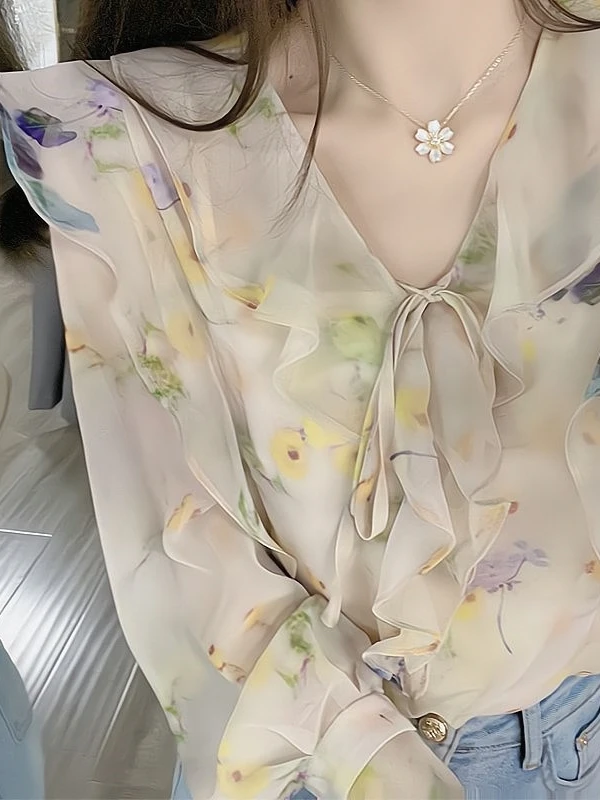 

Elegant V-Neck Long Sleeve Women's Chiffon Shirt Thin Summer Vintage Floral Print Design Sensation Top Fashionable Blouse