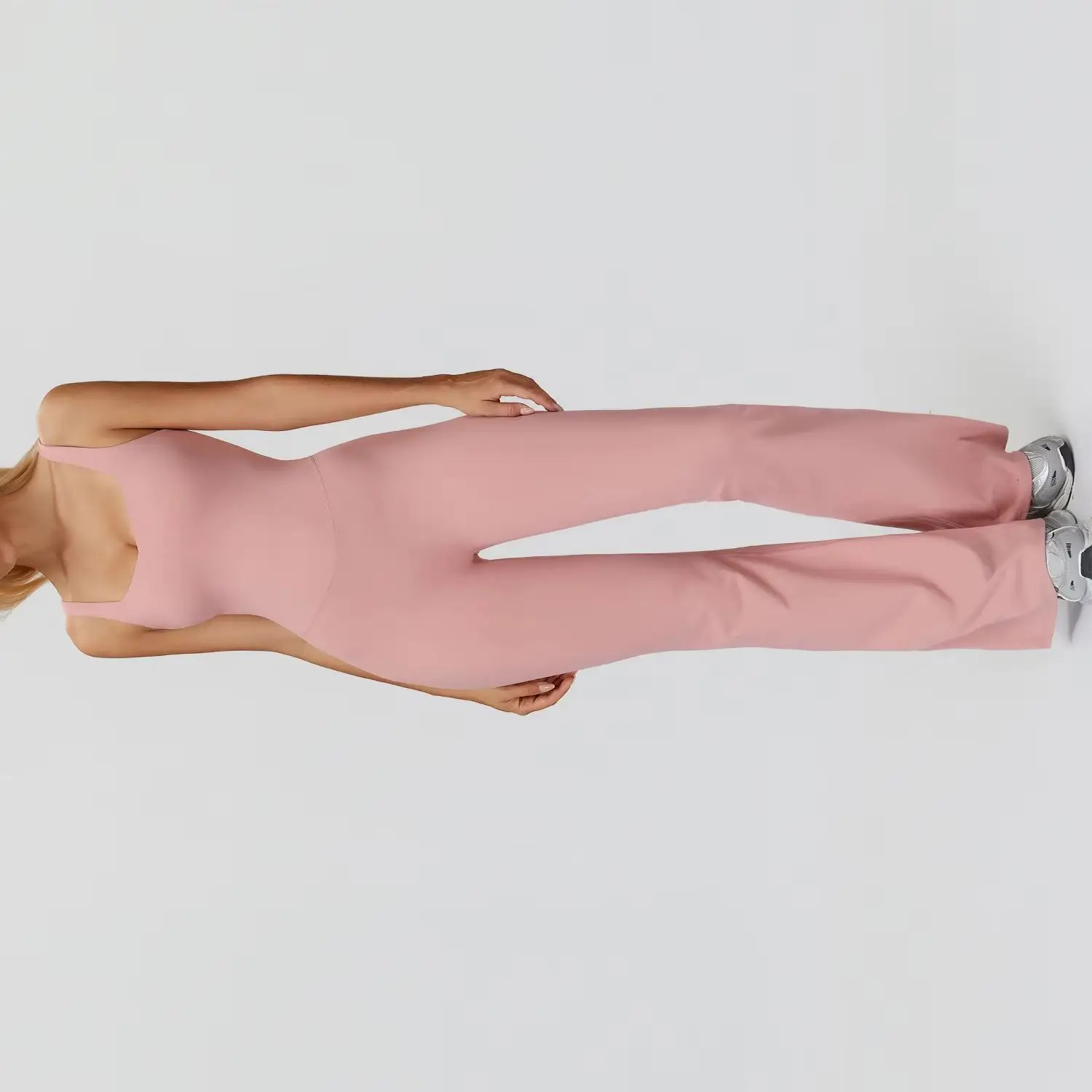 

Сексуальный комбинезон с V-образным вырезом на спине, комплект для тренировок, женский спортивный костюм для йоги, спортивная одежда, женский спортивный комбинезон, фитнес-ромпер, эластичный комбинезон для тренировок