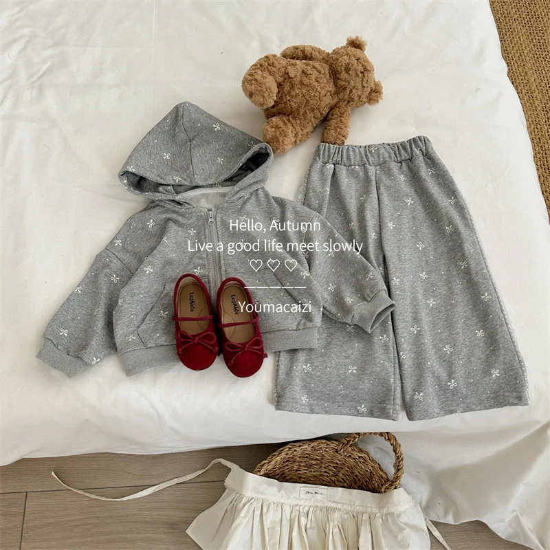 Girls Suit 2026 Spring and Autumn New Childrens Clothing Korean Style Girl Baby Bow Full Print Hoodie Hoodie Pants Two-piece Set