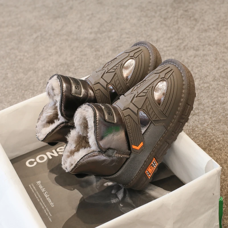 أحذية الثلوج للفتيات أحذية شتوية جديدة للأولاد مبطنة دافئة للأطفال أحذية قطنية للأولاد من الجلد الأسود مضادة للانزلاق أحذية قطنية كبيرة للفتيات