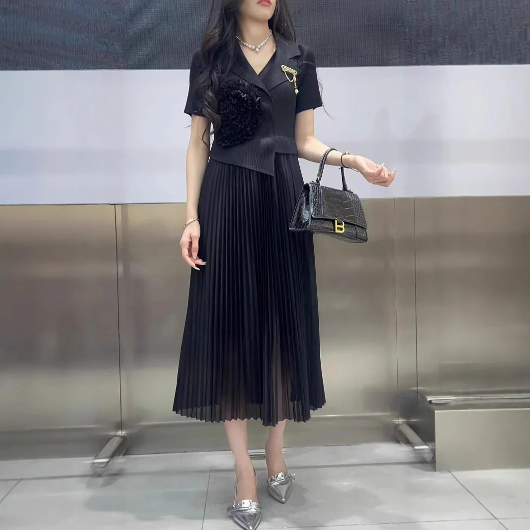 

Miyake Style Pleated Dress for Women 2025 New Solid Color Fake Two-piece Suit Collar Short Sleeve Loose Women's Pleated Skirt
