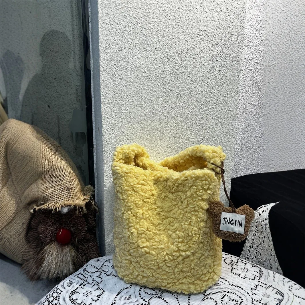 

Cute Lamb Fur Bear Pendant Bucket Bag Soft Autumn Winter New Style Versatile Student Handbag Magnetic Closure Accordion Bag