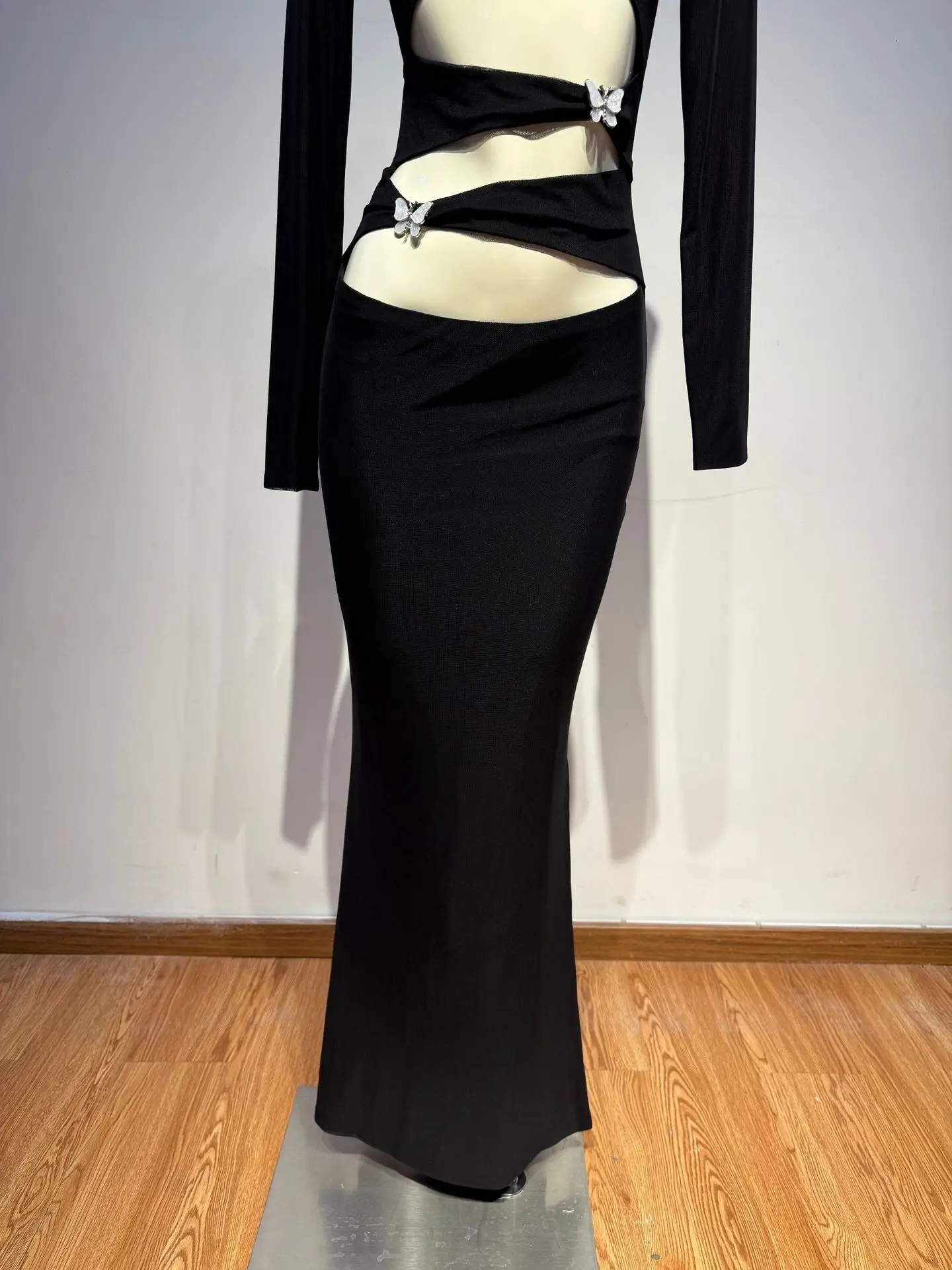 2026 여성 섹시 긴 소매 컷아웃 다이아몬드 나비 블랙 롱 밴디지 드레스 우아한 이브닝 클럽 파티 드레스