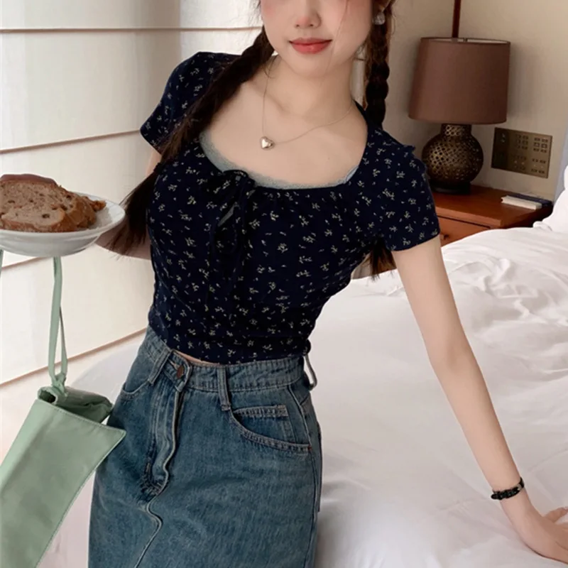 Gentle Summer Lacing Square Neck Short Sleeved T-shirt Lady 2024 New Fragmented Flowers Bottoming Shirt Slim Comfortable Tops