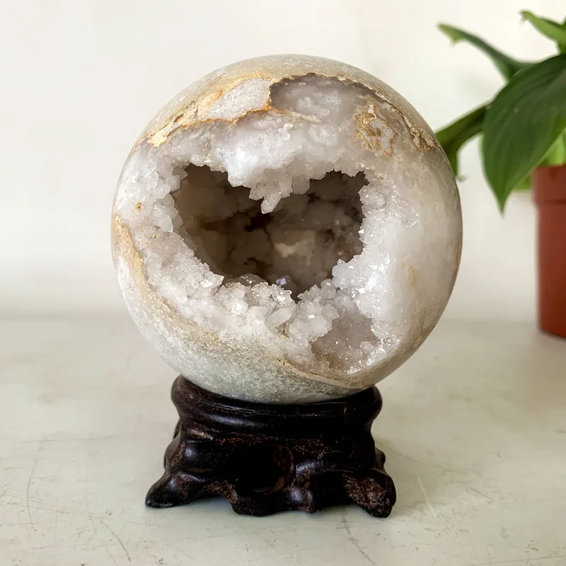 Natural Stone White Agate Geode Crystal Ball Druzy Sphere Room Decor Feng Shui Ornaments And Witchcraft  Reiki Spiritual Healing