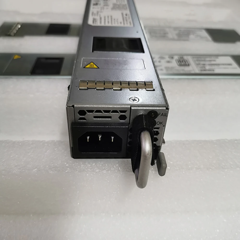 

NXA-PAC-1100W-B 1PCS N6K-C6001 Switch Power Supply 341-0522-01