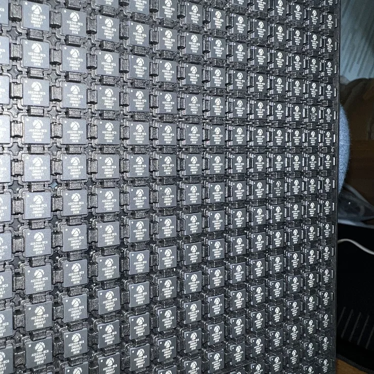 AG6200-MCQ QFN48 DAC