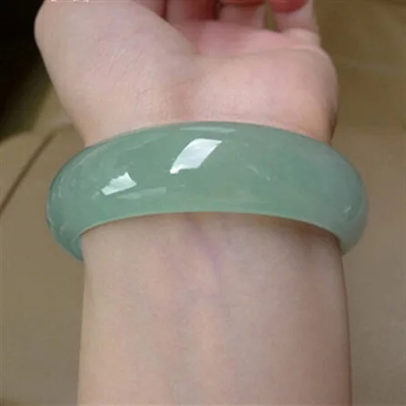 

Оптовый браслет из ледяного жадеита, женский увлажненный кварцитовый нефритовый браслет из зеленого светло-зеленого нефритового нефрита в подарок