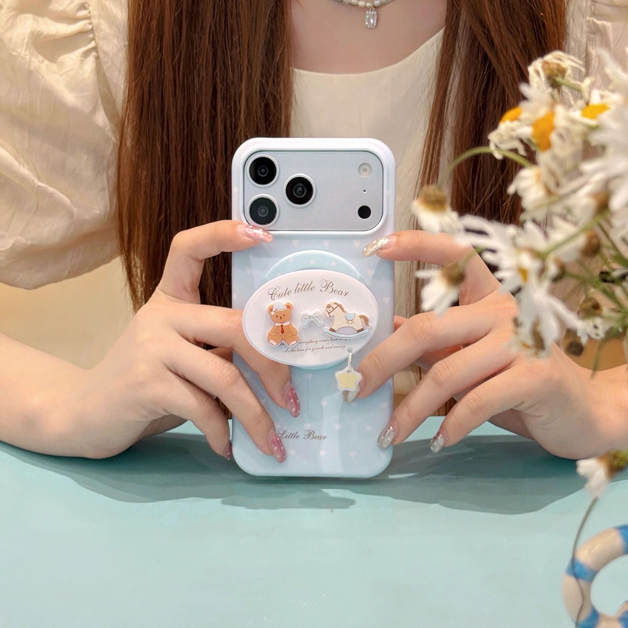 

Винтажный чехол для телефона с магнитным держателем в виде синего сердца, медведя и лошади-качалки для iPhone 17 Pro Max, 16, 15. Подарок.