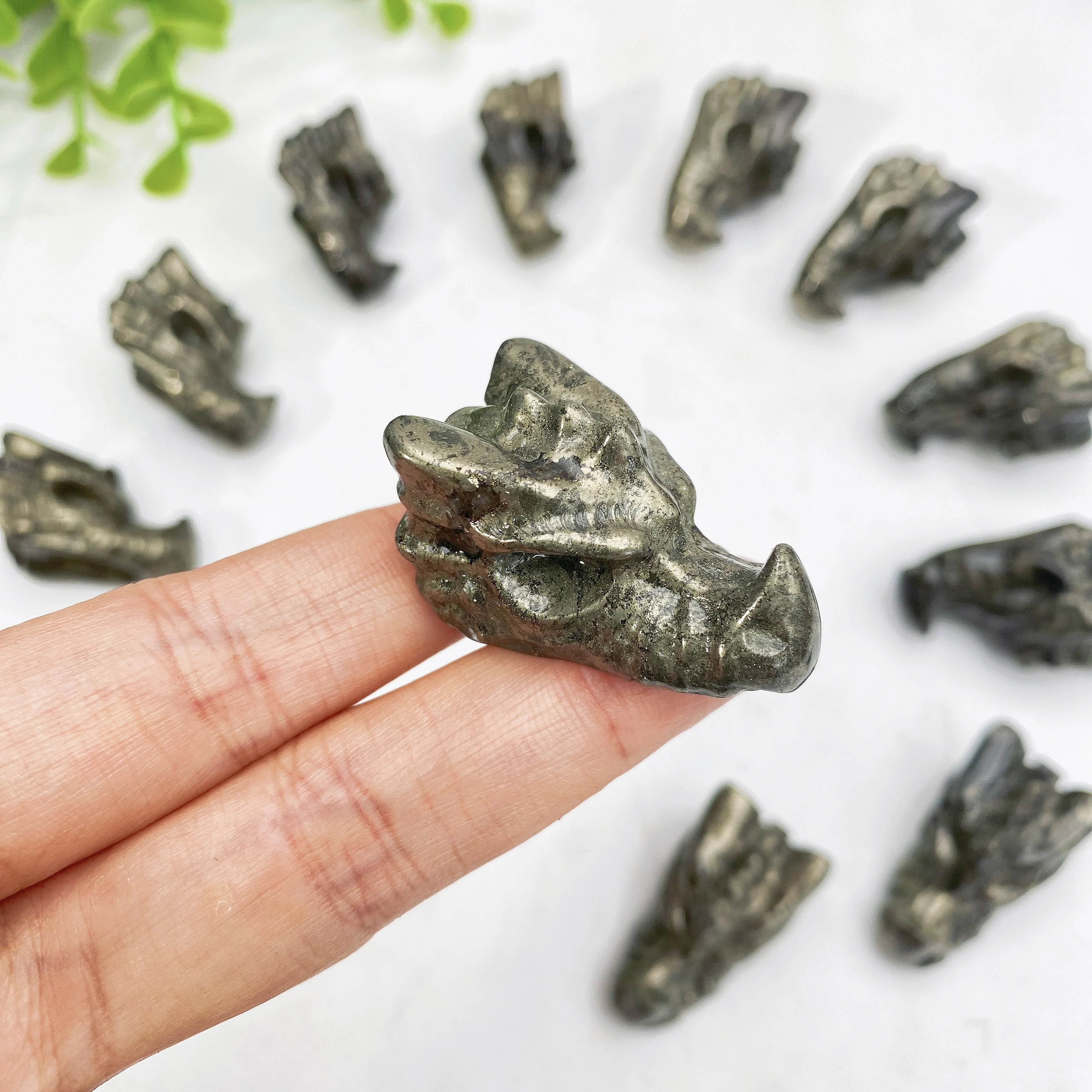 Random 1PC Pyrite Dragon Head Carving,Stone Collections,Excellent Gifts,Family And Friends Gift,DIY Decoration,Room Decoration.