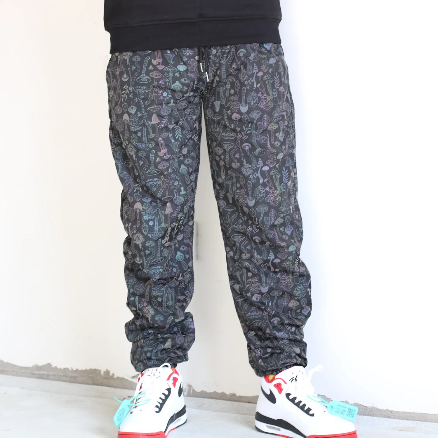 New reflective casual pants men night shiny striped joggers couple elastic waist multicolor trousers men's sweatpants pantalon