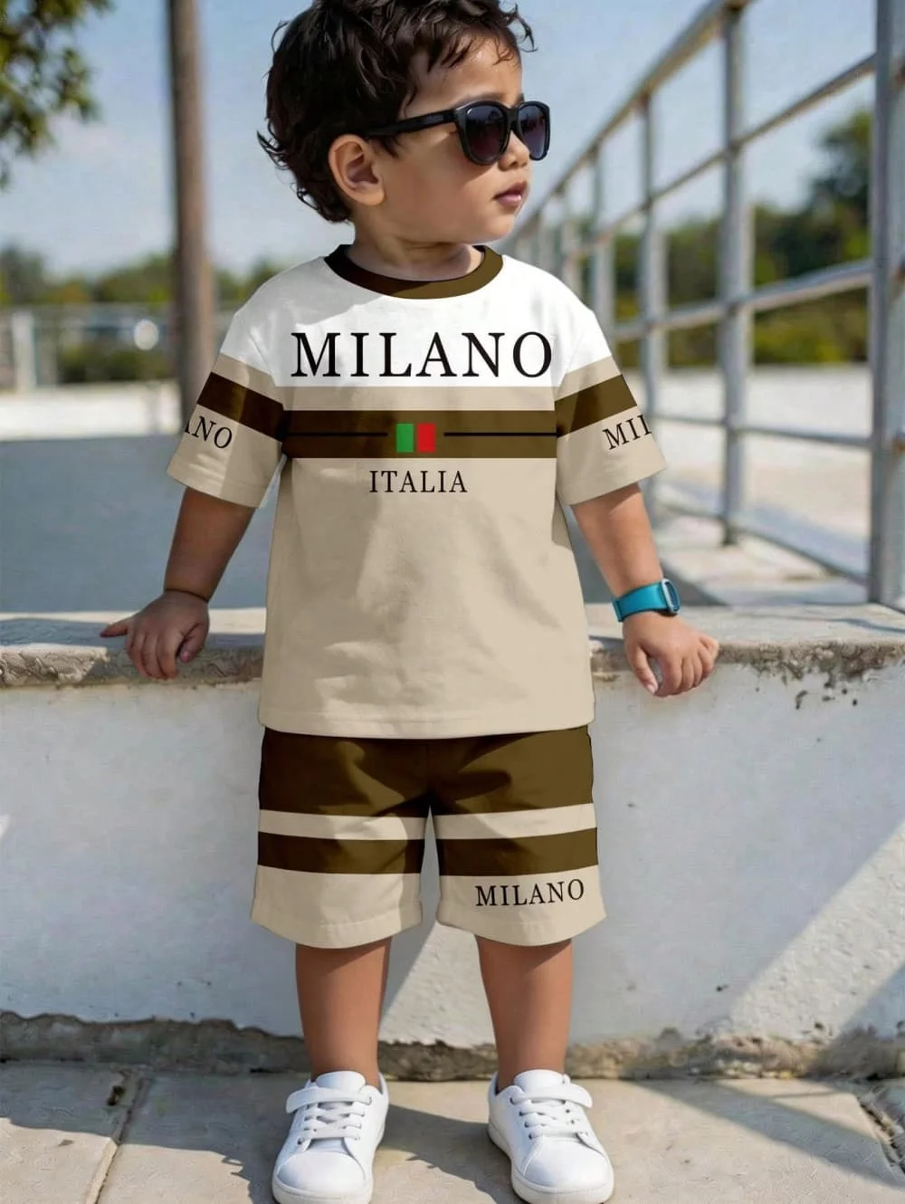 Jungenkleidung Lässiges Streifen-Buchstabenmuster Bedrucktes Kurzarm-T-Shirt Shorts-Set Outdoor Schnelltrocknende Oberteile Lässiges Kinder-Oberteil – Detail 3