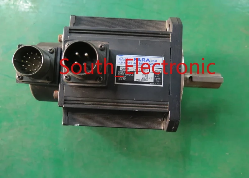 CSMH-10BA1ASM3  servo  motor  ,  In good working condition, free shipping  a