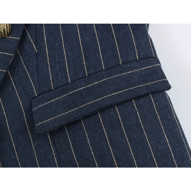 Gestreifter Damen-Blazer, kurz geschnitten, mit gekerbtem Revers, zweireihig, Metallknöpfe, Vintage-Militärstil, Herbst-Oberbekleidung – Detail 11