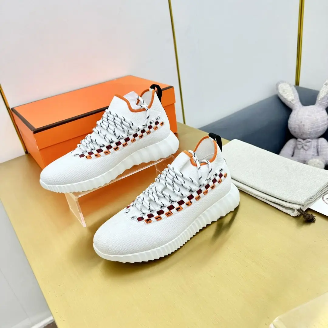 Simple Streetwear Men Women Skate Sneakers Low Top Lace Up Board Shoes Solid PU Casual Footwear Anti Slip Wear Resistant Couple Shoes For Daily Commute And Simple Fashion Matching