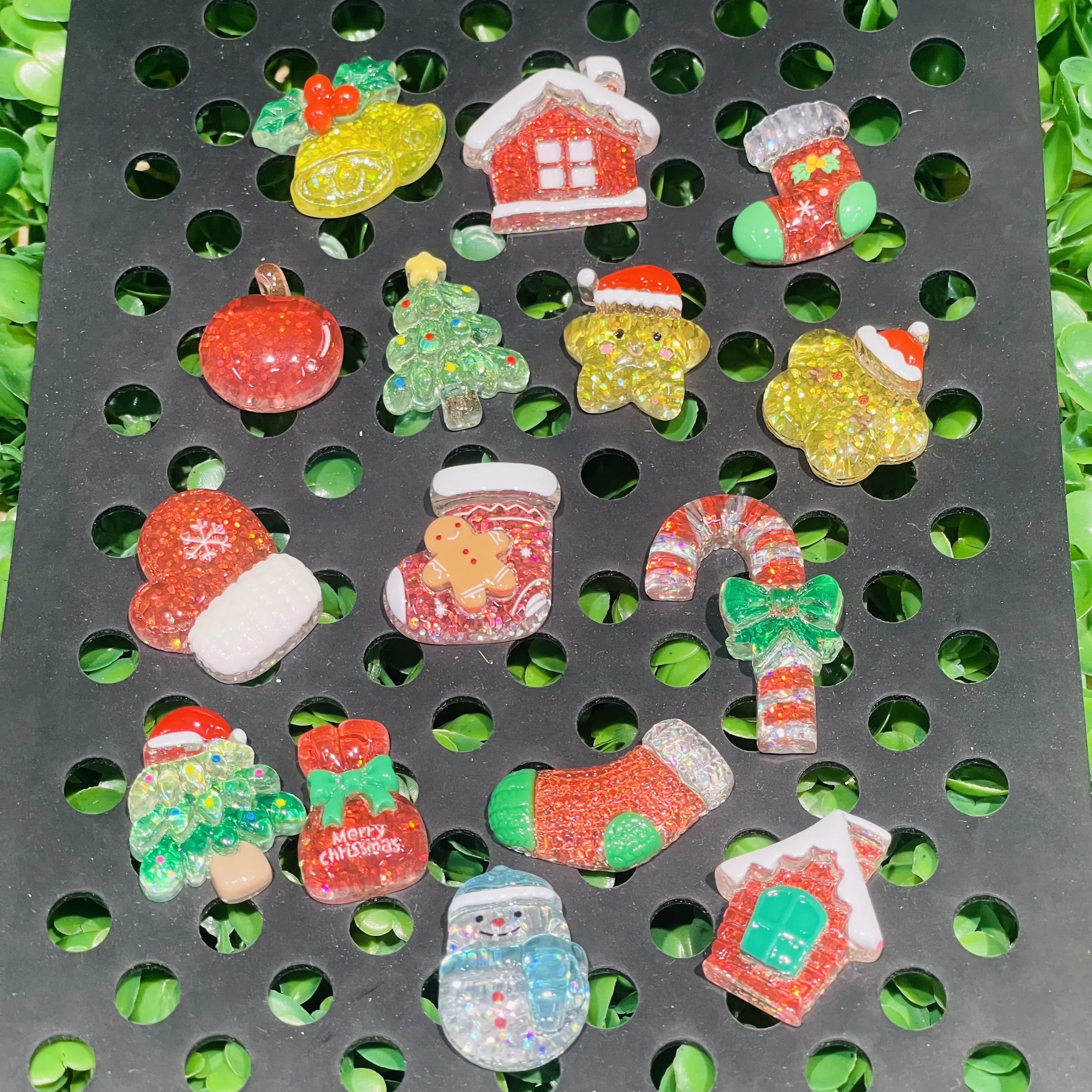 15Pcs Christmas Series Candy Cane Resin Shoe Decorations Sno