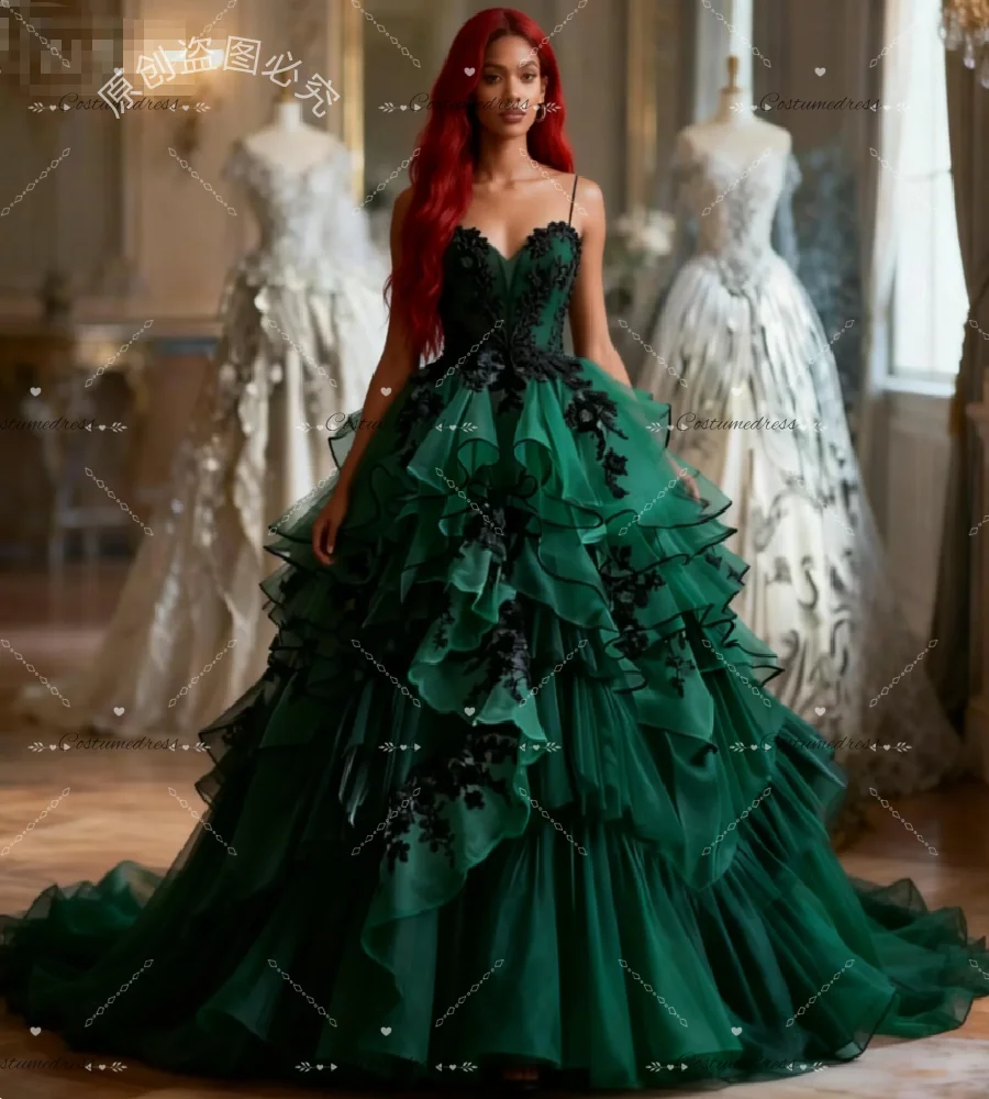 Charming Green Gothic Wedding Dress With Lace Spaghetti Straps Tiered Ruffles Medieval Bride Dress 2026 Costume Celtic Bridal