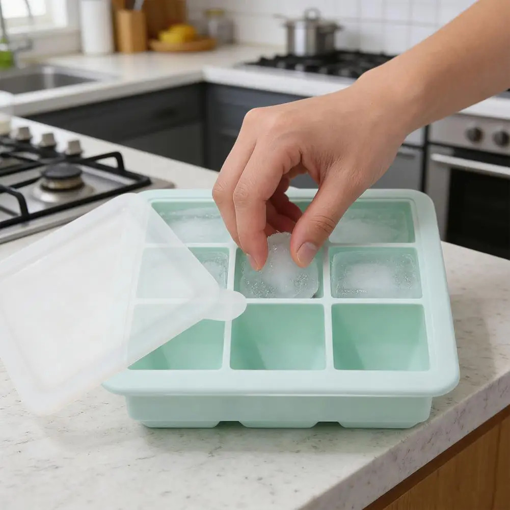 Ice Mold for Infants Silicone Ice Cube Mold with Lid Leak-proof Stackable Ice Tray for Whiskey Cocktails Durable Easy-release