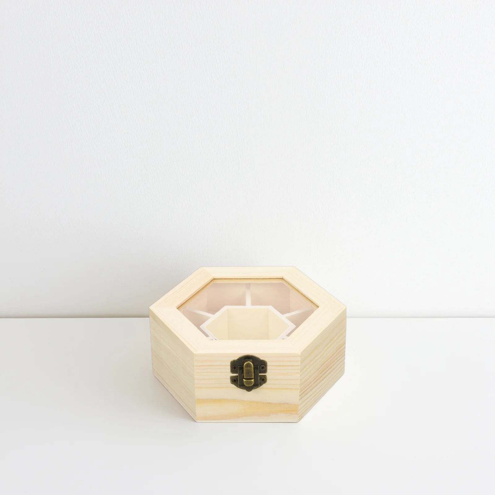 

1 шт., форма для шкатулки для драгоценностей, экологически чистая деревянная шестигранная коробка для хранения, гладкая поверхность для коллекции ювелирных изделий, домашний ящик-органайзер, светильник