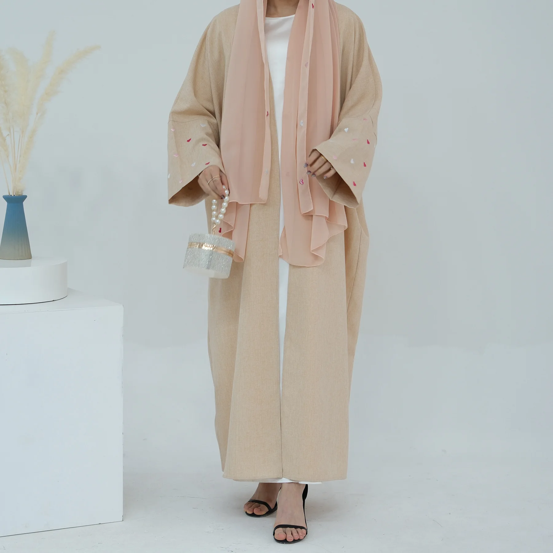 2024 EID Heart Pattern Embroidery Linen Open Abaya Dubai New Fashion Batwing Sleeve Kimono Islamic Clothing Women Muslim Dress