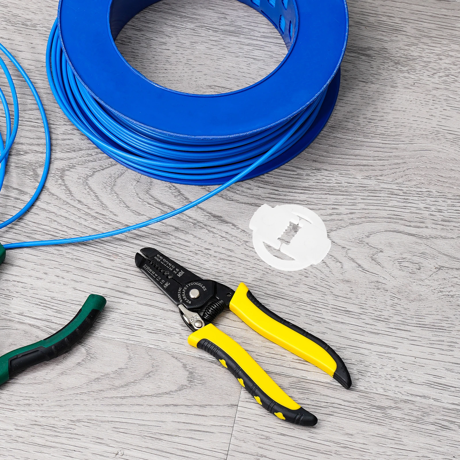 

100 Pcs Power Cord Clip Holiday Light Clips Electric Wire Cable Outdoor Hanging Lights Plastic Led Clamps