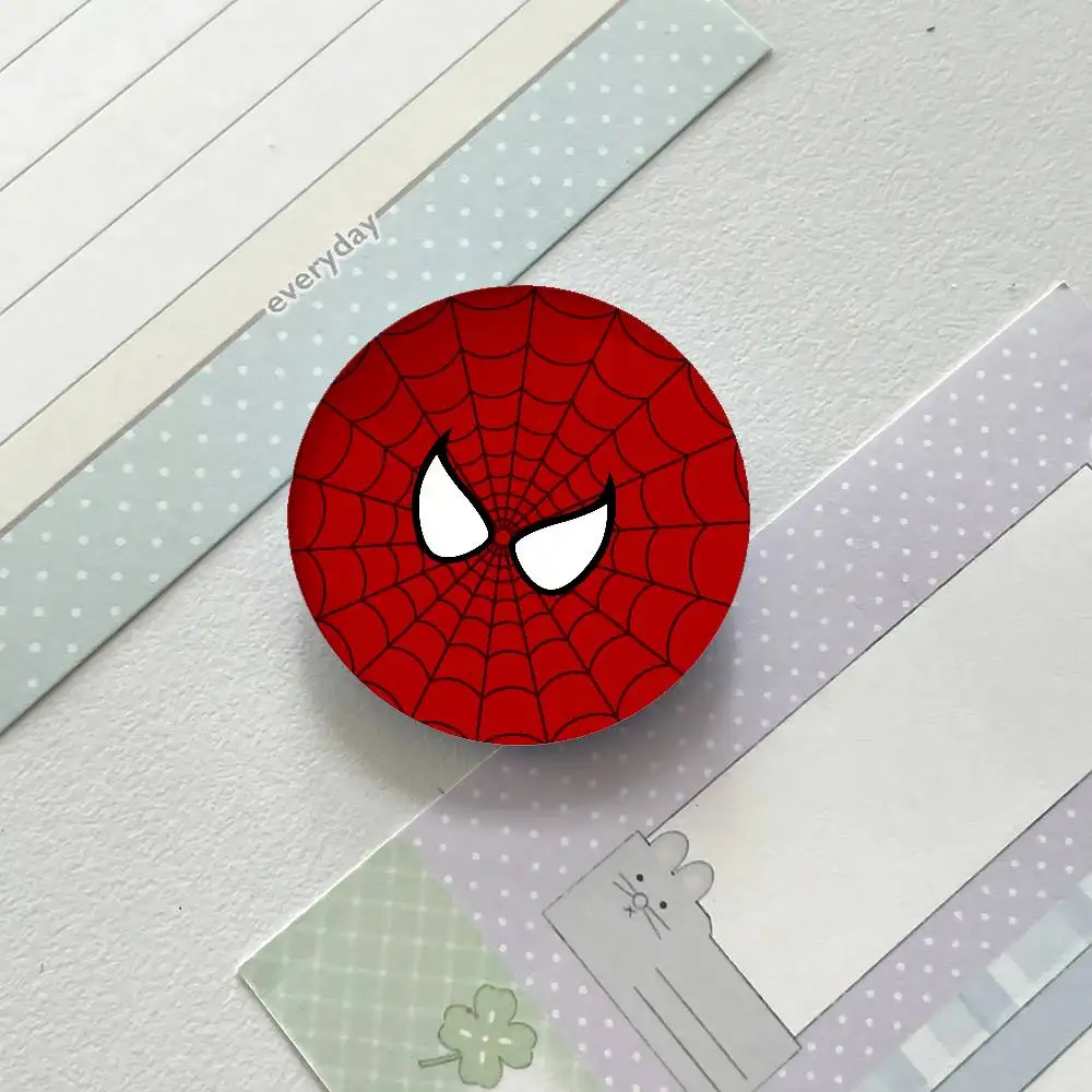Cool I-Iron S-Spider Man C-Captain H-Hulk Badges Round Brooch Cute Cartoon Idol Cosplay Badges  Backpack Clothing Jewelry Pins view 6