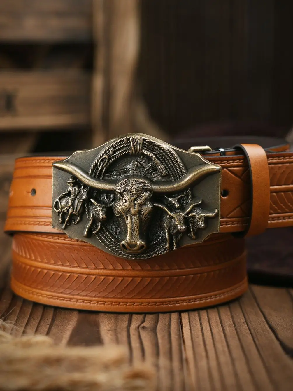 Ein lässiger Retro-Gürtel im Western-Stil für Herren und Damen! PU-Ledergürtel mit Metallschnalle, geeignet für den täglichen Arbeitsgebrauch – Detail 1