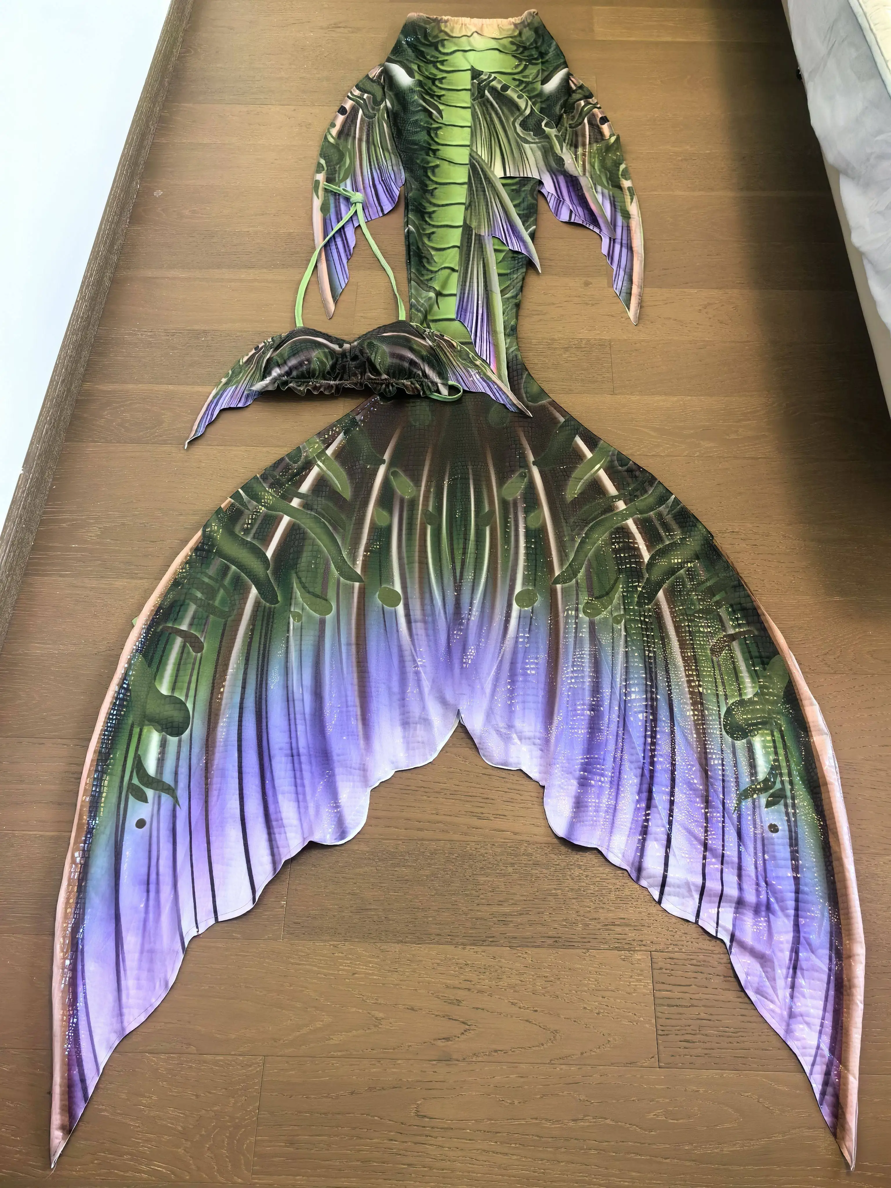 

Magic Mermaid Hot Goldfish Tail Aquarium Cosplay Mermaid Performance Big Fish Tail Swimsuit Diving Training Fish Tail