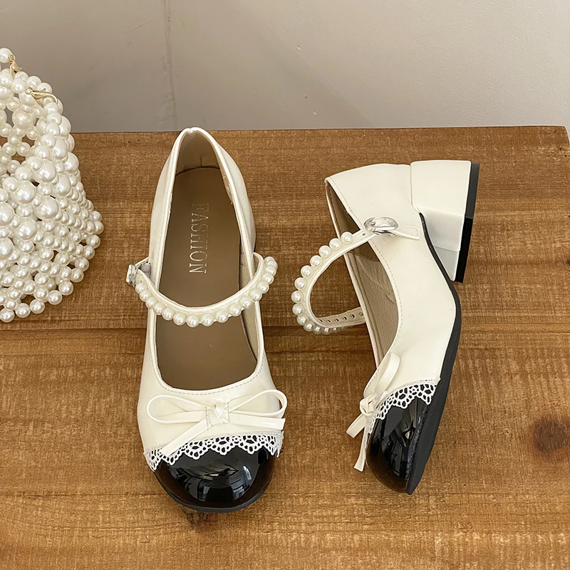 Women's New Autumn Round Toe Patent Leather Pearl Strap Block Heel Single Shoes