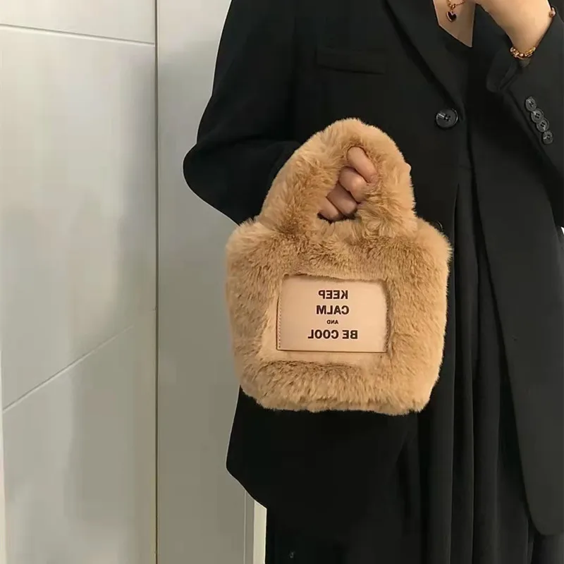 

Autumn and Winter New Fluffy Letter Handbag Less Cute Plush Bucket Holding Wool Bag Welfare Products