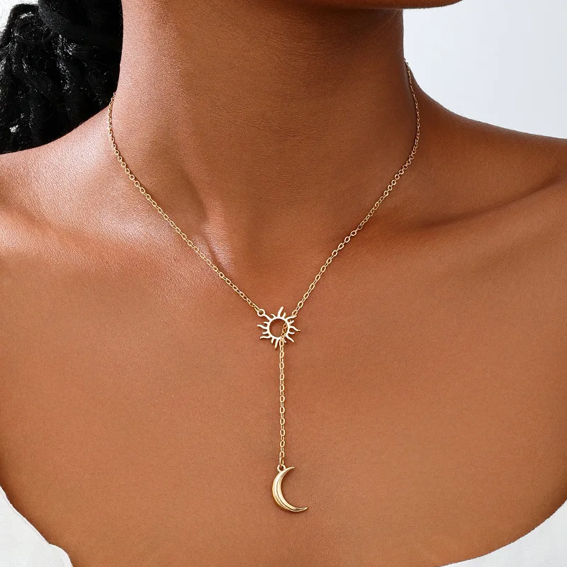 1 Pcs Fashion Elegant Charming Banquet Style Metal Creative Sun Moon Long Pendant Necklace for Women Casual Versatile Jewelry