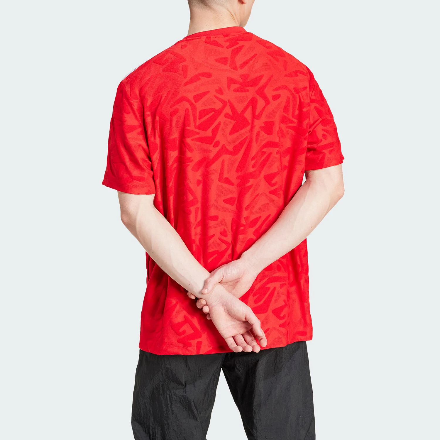 تي شيرت رياضي مطبوع عليه رسومات أديداس أوفيشل أوريجينالز للرجال IX7349